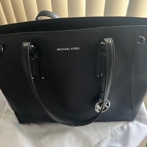 Micheal Kors Tote